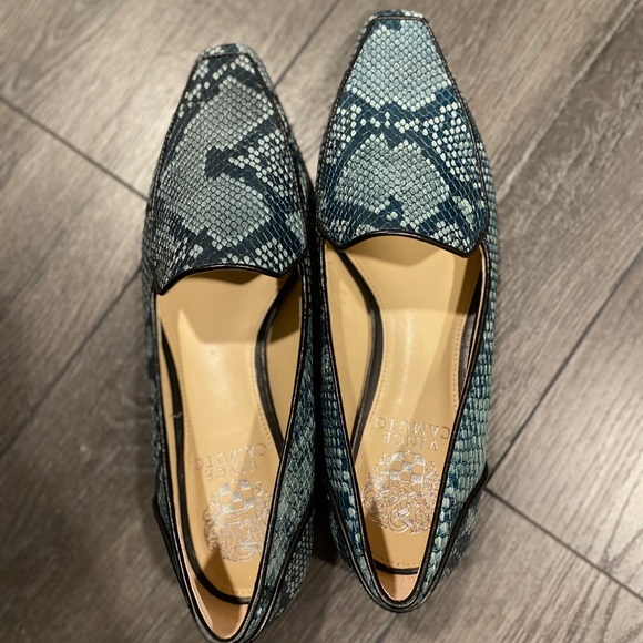 Vince camuto snakeskin loafers Clearance